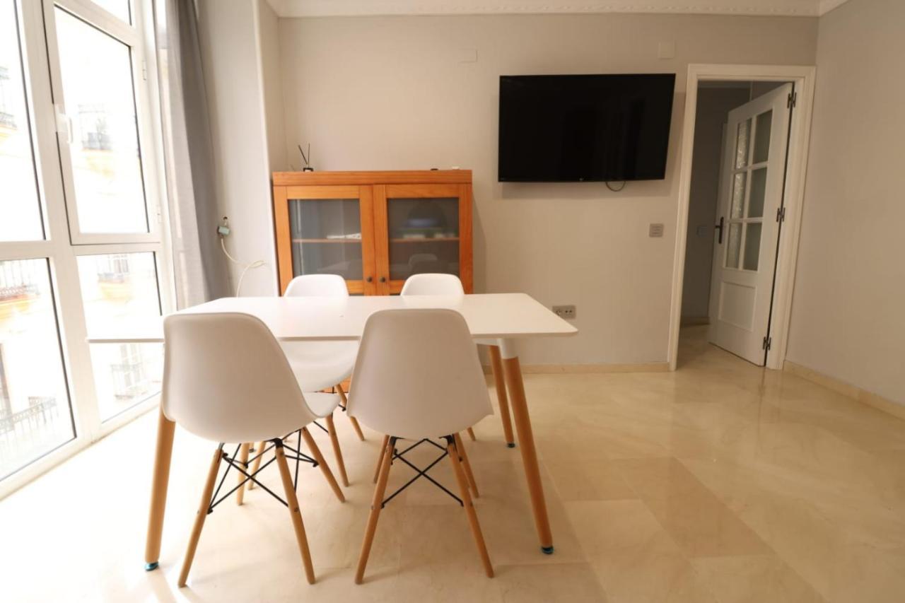 Apartamento Piso En Pleno Centro De Huelva. Exterior foto